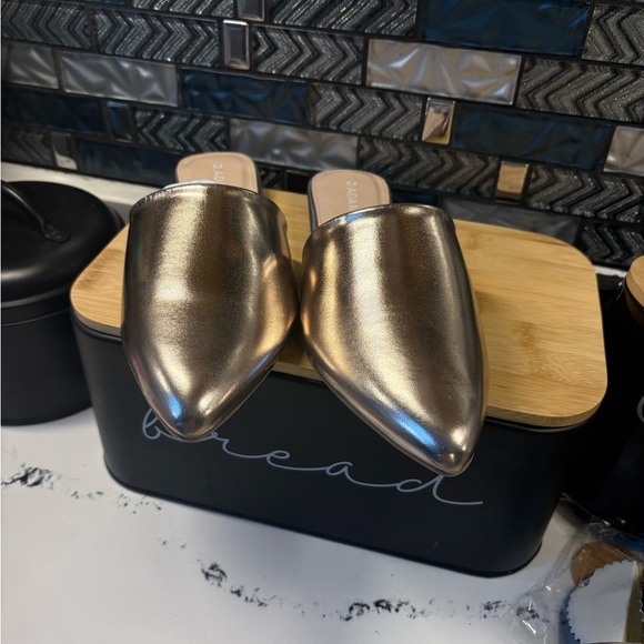 J. Adams Shoes - Elegant Gold Slip-On Loafers